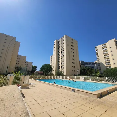 Centre Antigone Apartament *